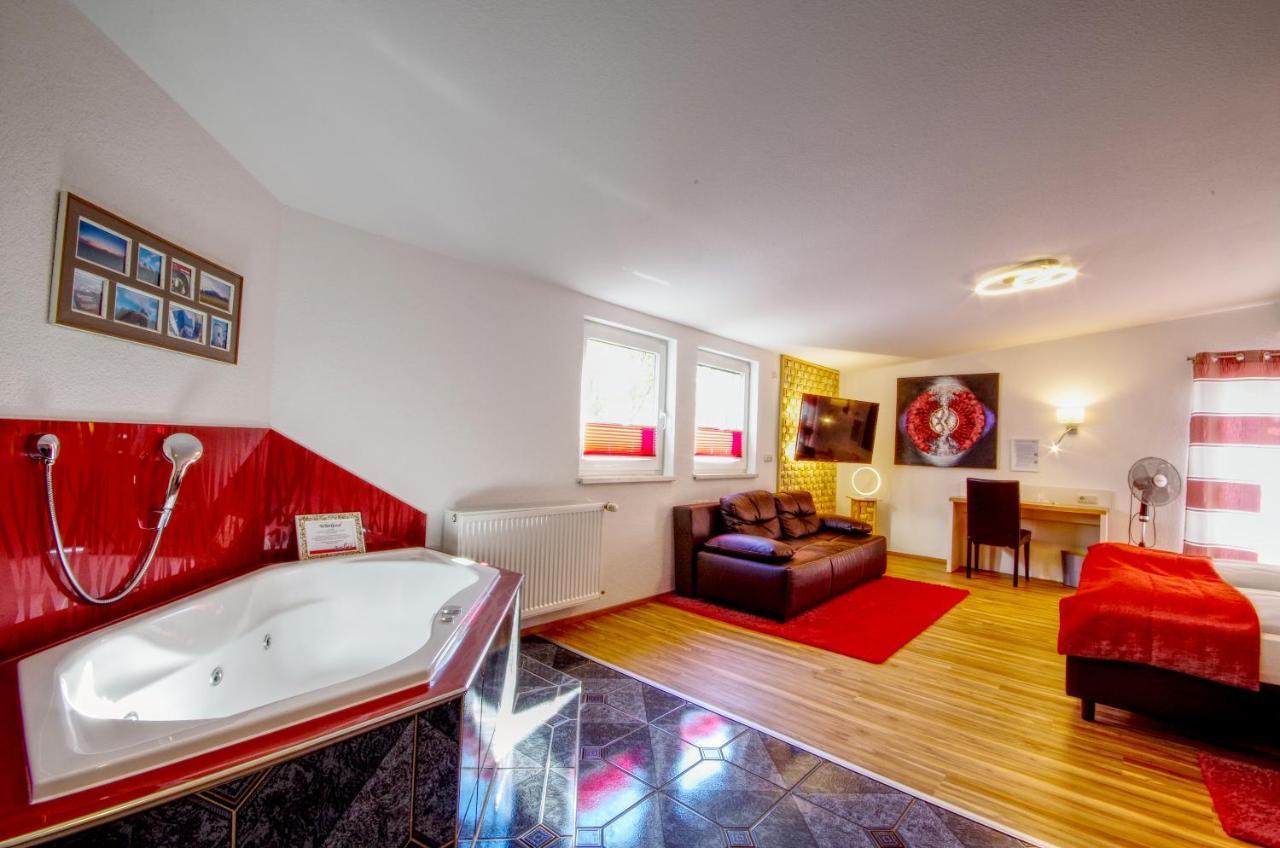 Hotel Jakob Groß-Umstadt Buitenkant foto